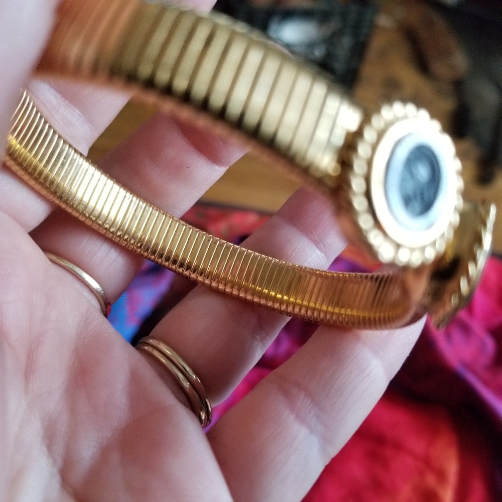 Relisted -Vintage Roman Soldiers bracelet gold tone cameo bangle cuff - Picture 9 of 14